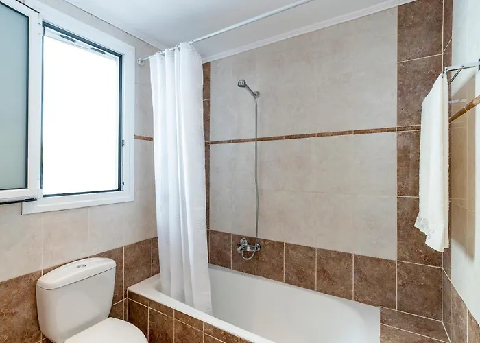 Oasis In The Heart Of Rhodes, Next To Old Town, Near Beaches - Haven